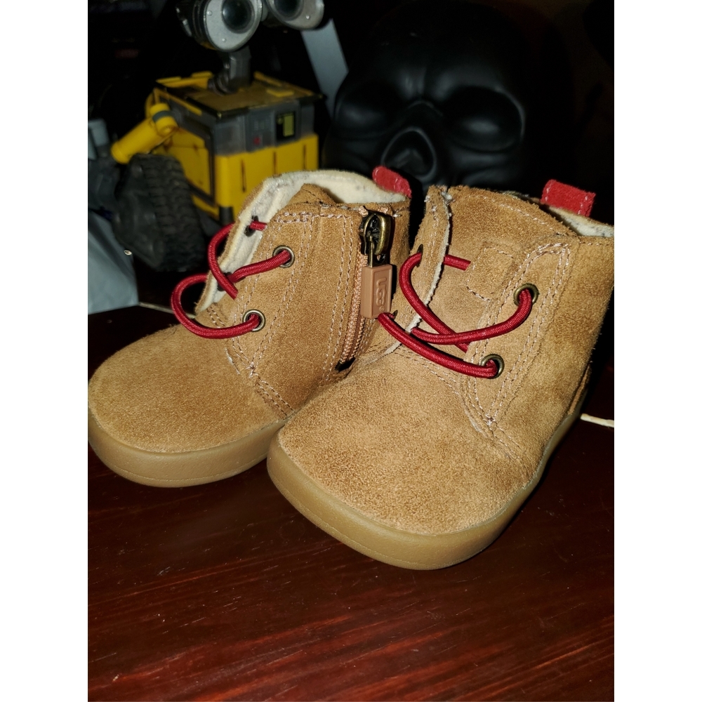 Baby UGG
